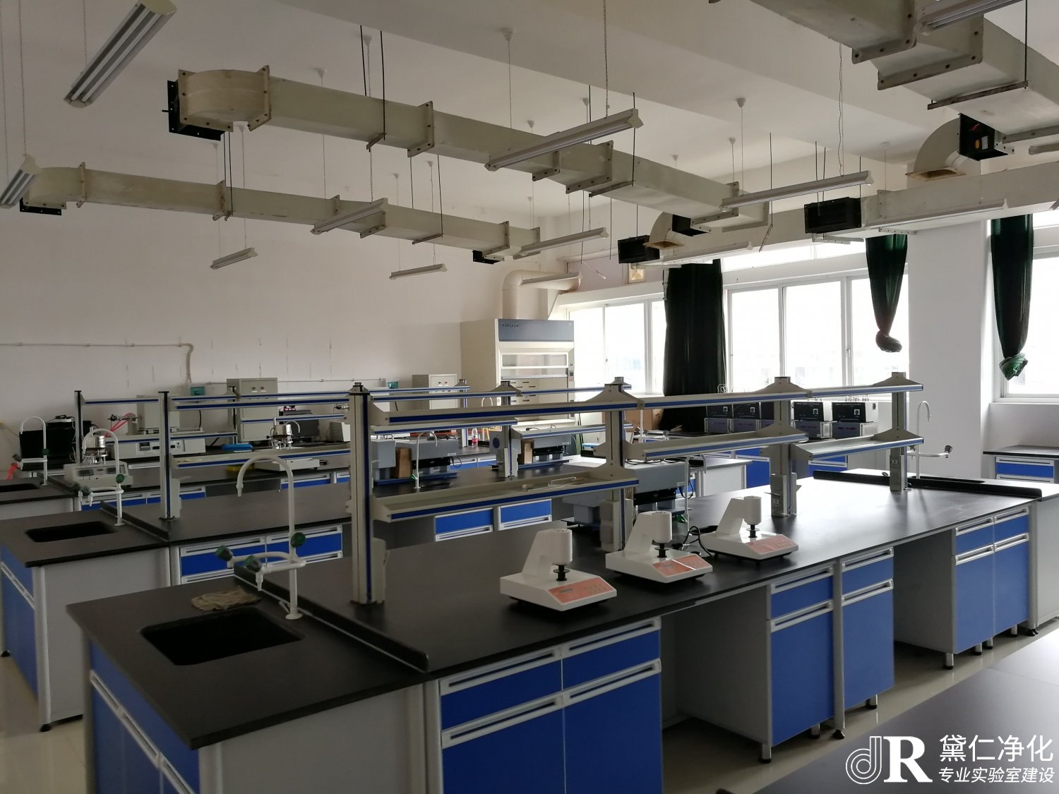 化学实验室建设